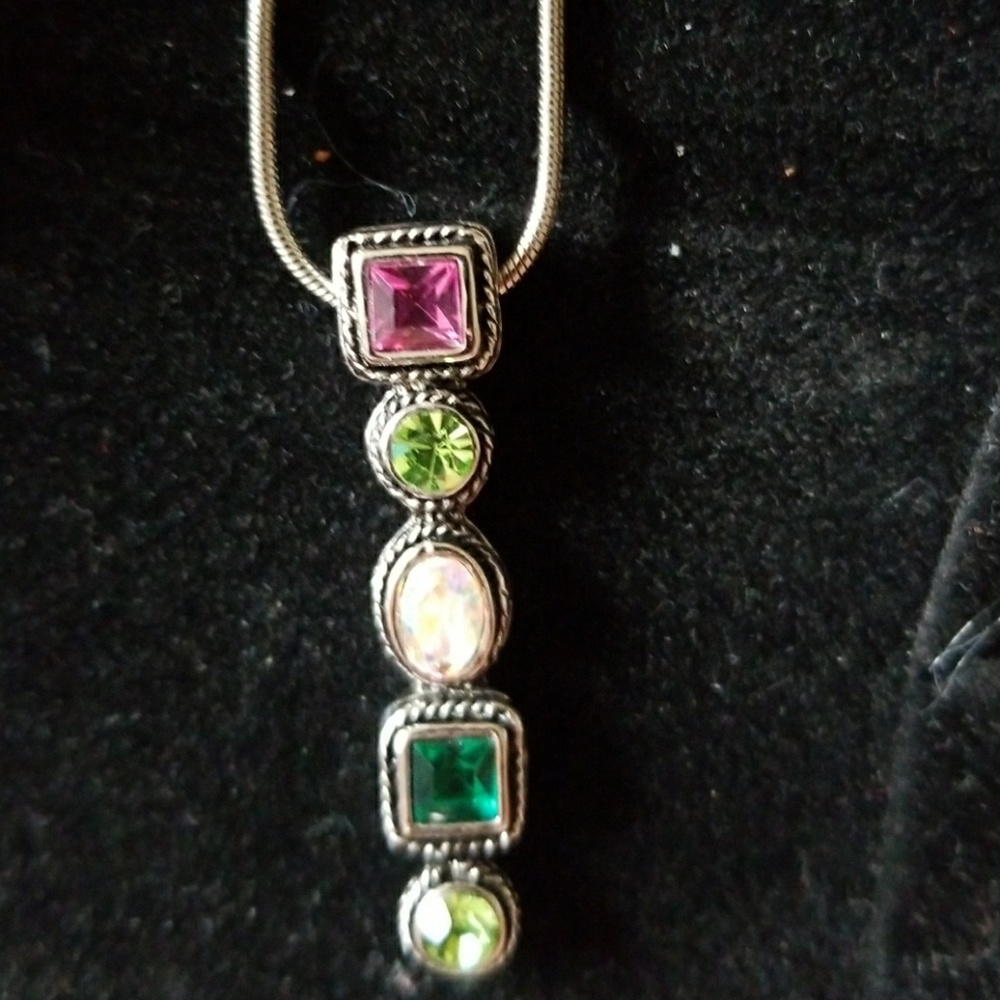 Necklace - Picture 2 of 3